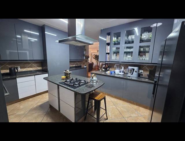 5 BEDROOM HOUSE FOR SALE IN MONTANA TUINE
